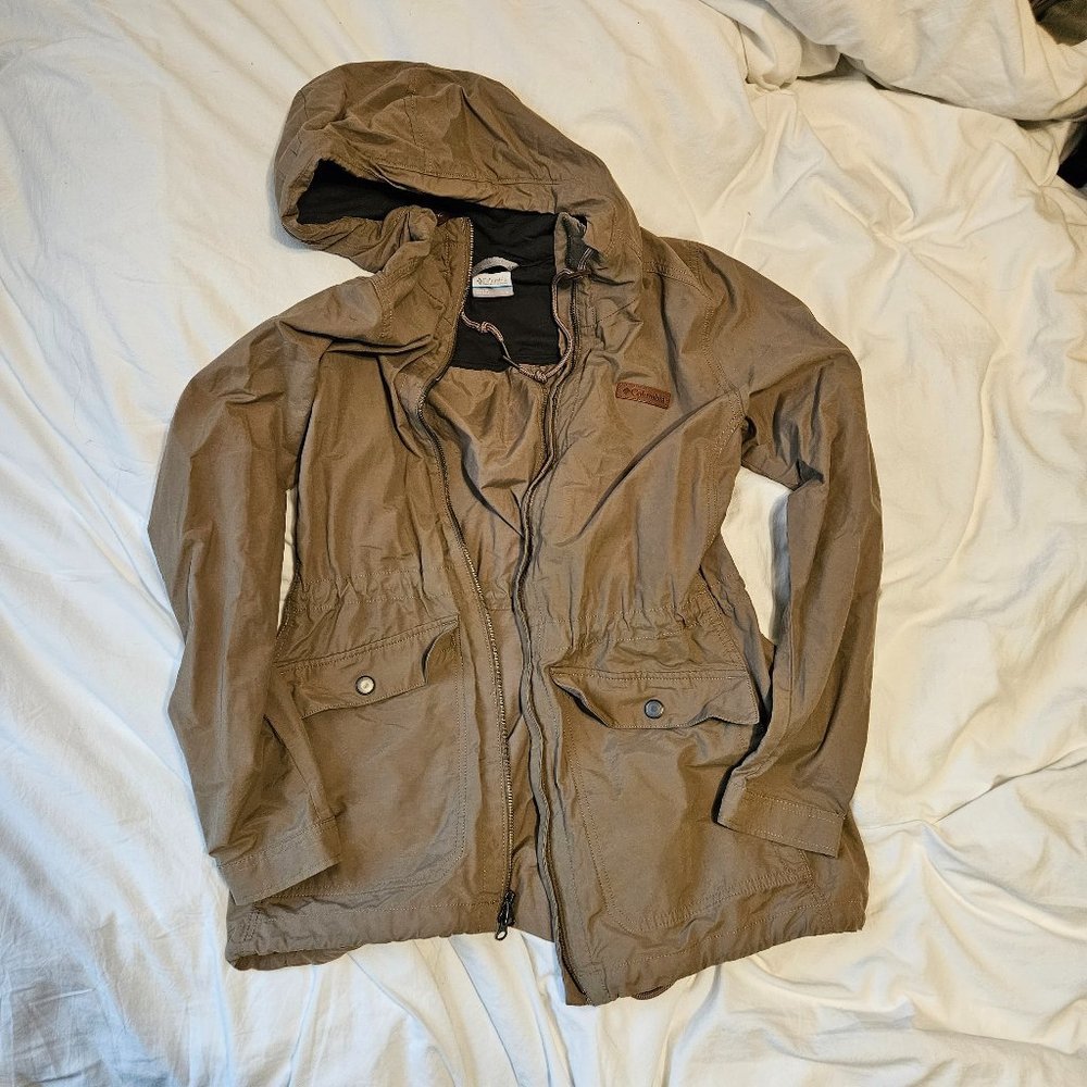 Columbia Dark Khaki Tan Cinch Jacket